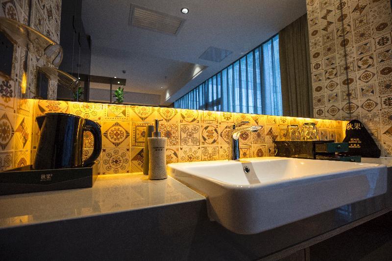 Qiu Guo Hotel Hua Mao Chaoyang  Εξωτερικό φωτογραφία