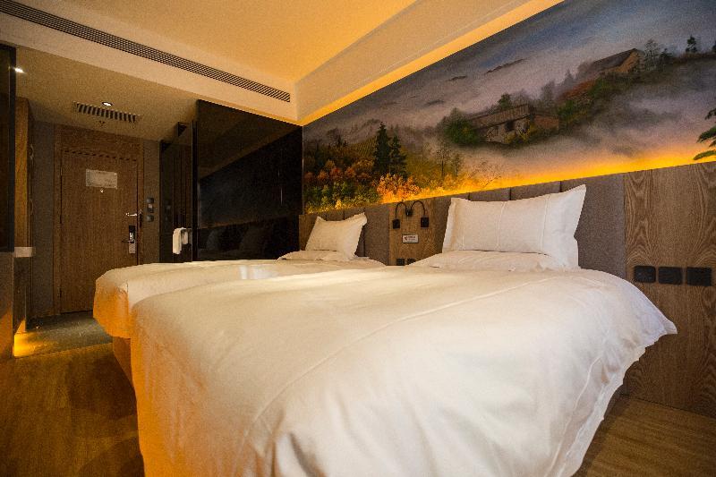 Qiu Guo Hotel Hua Mao Chaoyang  Εξωτερικό φωτογραφία