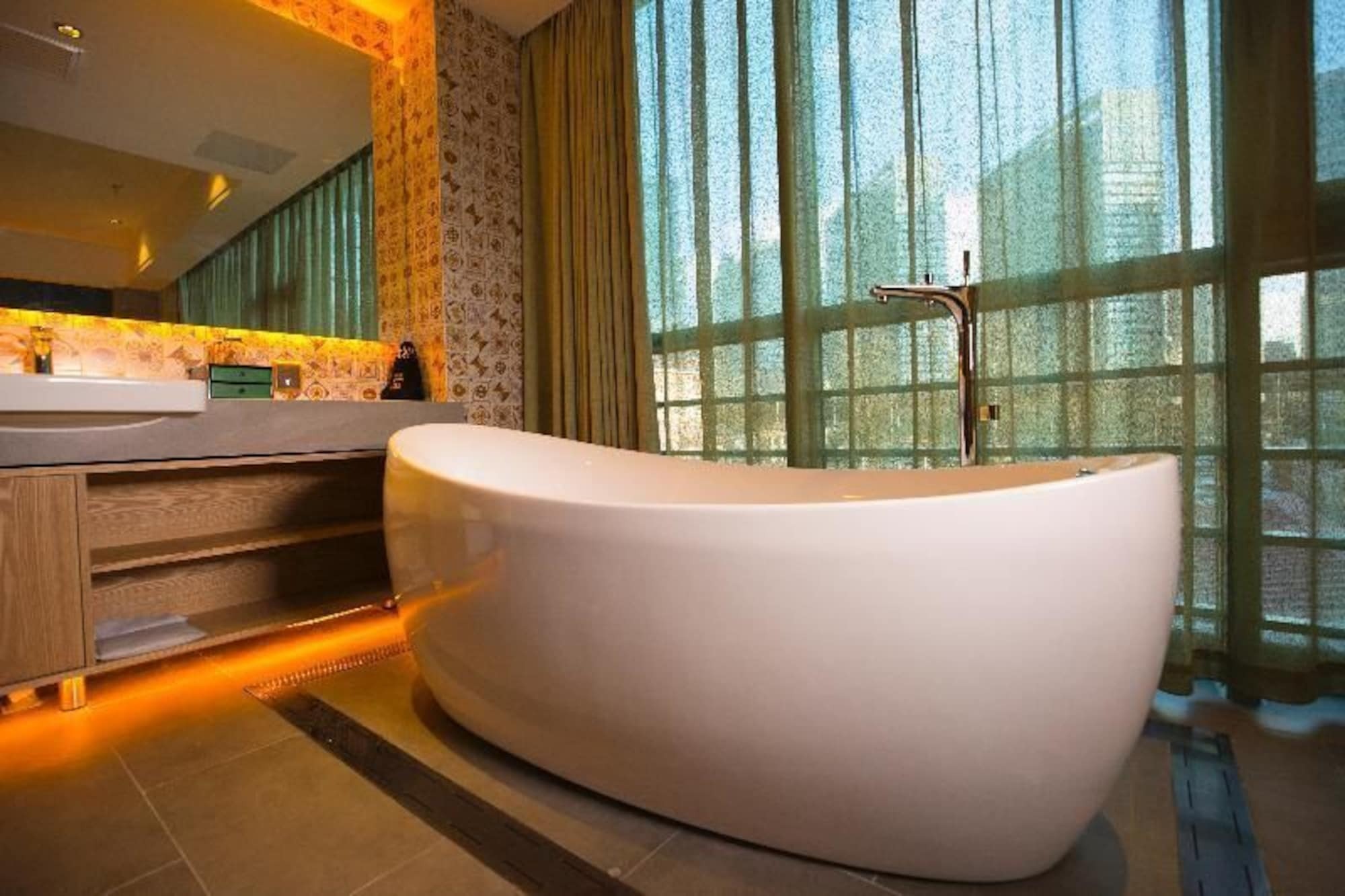 Qiu Guo Hotel Hua Mao Chaoyang  Εξωτερικό φωτογραφία